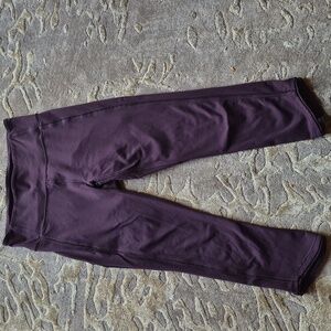 Lululemon Journey Crop in Black Grape - Sz 6